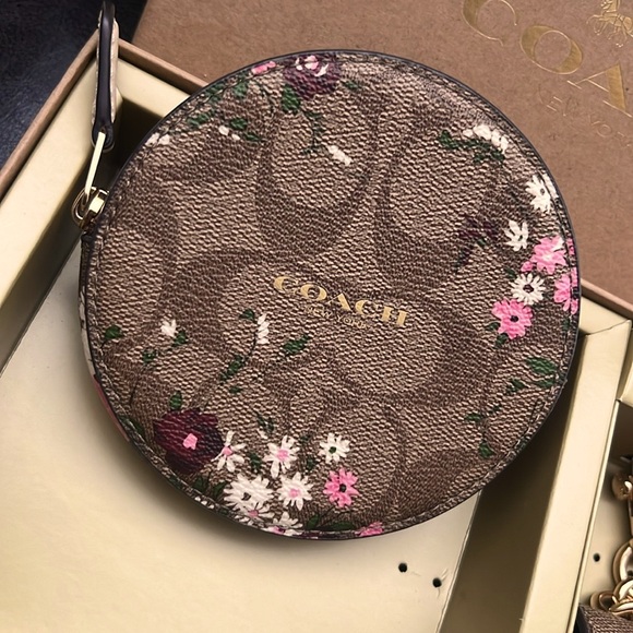 👜 COACH Tech AirPods Earbud Case + Coin Purse in Floral Signature Brown C - Picture 3 of 6